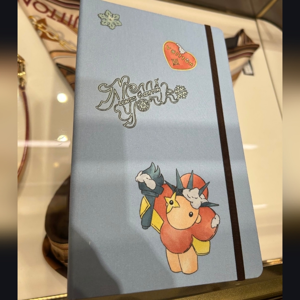 NIB LV NYC Exclusive 2025 Vivienne Holiday Notebook With Stickers